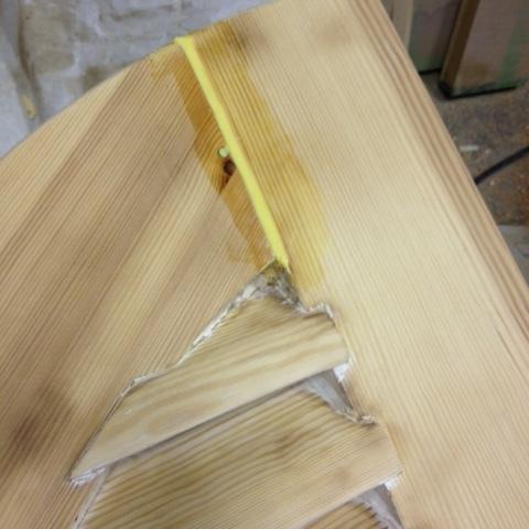 Bearbeitetes Holzstück Fensterläden Tischlerei Hecker